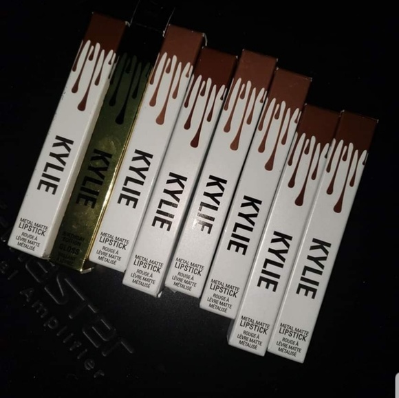 Brand New Kylie Cosmetic Metallic Lipstick - Picture 2 of 3